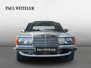 Image 2/22 of Mercedes-Benz 280 E (1977)