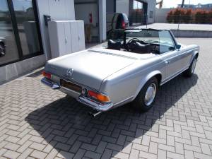 Imagen 4/17 de Mercedes-Benz 280 SL (1968)