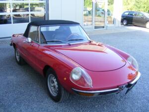 Immagine 14/77 di Alfa Romeo Spider Veloce 2000 (1981)