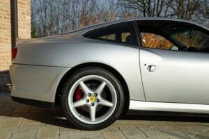 Bild 28/50 von Ferrari 550 Maranello (2001)