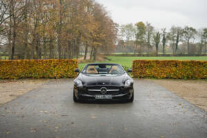 Image 13/100 de Mercedes-Benz SLS AMG Roadster (2011)