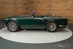 Image 5/19 of Triumph TR 250 (1968)
