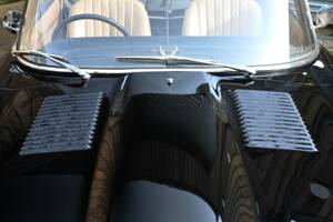 Image 26/50 de Jaguar Type E V12 (1974)