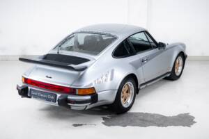 Afbeelding 44/44 van Porsche 911 Turbo 3.0 (1975)