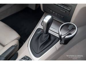 Image 20/33 de BMW 118i (2010)