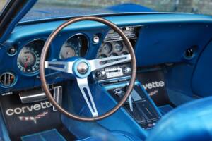 Image 14/50 of Chevrolet Corvette Stingray (1968)
