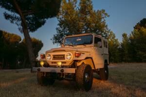 Imagen 2/25 de Toyota Land Cruiser FJ 40 (1973)