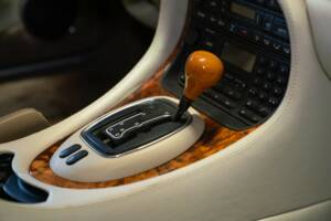 Bild 35/50 von Daimler Super V8 (1997)