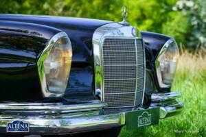 Image 12/52 of Mercedes-Benz 220 SE b (1963)