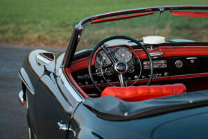 Imagen 9/23 de Mercedes-Benz 190 SL (1963)