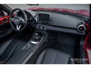 Image 11/32 of Mazda MX-5 2.0 (2015)