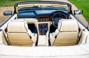 Image 36/50 of Aston Martin Virage Volante (1997)
