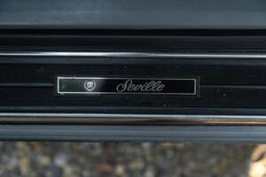 Immagine 37/50 di Cadillac Seville (1988)