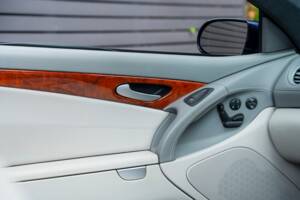 Image 40/56 de Mercedes-Benz SL 65 AMG (2004)
