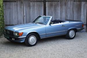 Image 2/47 of Mercedes-Benz 560 SL (1987)