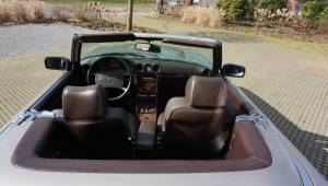 Imagen 17/37 de Mercedes-Benz 560 SL (1987)