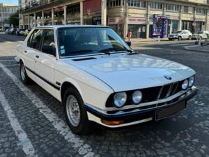 Image 1/8 of BMW 518i (1987)