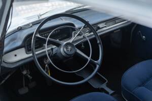 Image 25/29 de Peugeot 404 Coupé (1966)