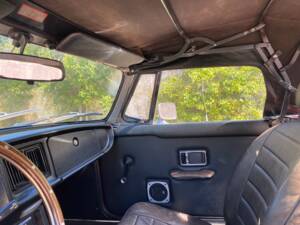 Immagine 19/66 di MG MGB (1977)