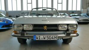 Image 1/43 of Peugeot 504 Convertible (1971)
