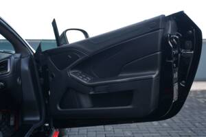 Image 14/50 of Aston Martin Vanquish S Volante (2018)