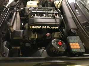 Image 10/13 of BMW 320is (1990)