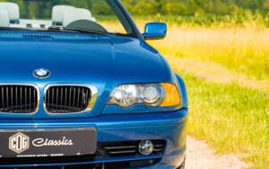 Image 12/31 of BMW 325Ci (2001)
