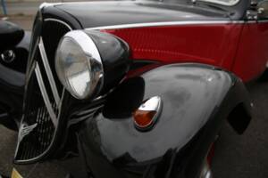 Immagine 28/45 di Citroën Traction Avant 11 BL (1952)