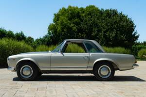 Image 7/50 de Mercedes-Benz 230 SL (1965)