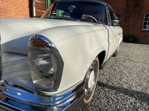 Image 7/19 of Mercedes-Benz 220 SE b (1963)