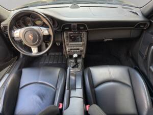 Bild 10/25 von Porsche 911 Carrera 4 (2006)