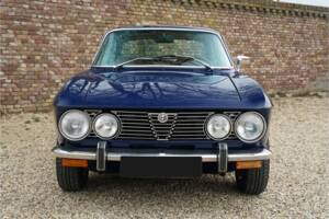 Image 6/7 de Alfa Romeo 2000 GTV (1974)