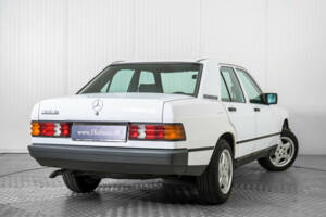Image 42/50 de Mercedes-Benz 190 D (1986)