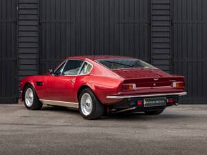Image 3/75 de Aston Martin V8 Vantage (1985)