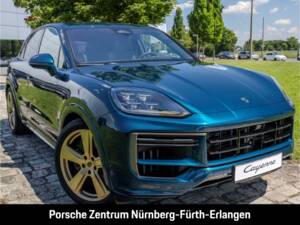 Immagine 7/50 di Porsche Cayenne Turbo E-Hybrid (1900)