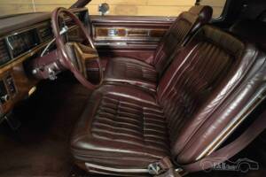 Image 12/19 de Oldsmobile Toronado (1985)