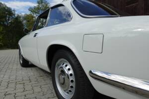 Bild 25/67 von Alfa Romeo Giulia 1300 GT Junior (1968)