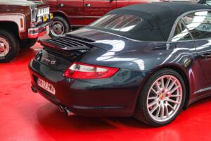 Image 26/48 of Porsche 911 Carrera 4S (2007)