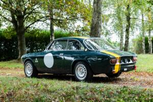 Image 2/20 of Alfa Romeo 1750 Berlina (1969)