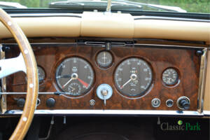 Image 13/50 of Jaguar XK 150 3.4 S OTS (1959)