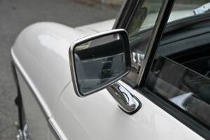 Image 36/50 of MG MGB (1972)