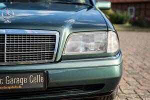 Bild 5/74 von Mercedes-Benz C 280 (1993)