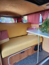 Image 11/12 of Volkswagen T2a minibus (1969)