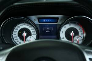 Bild 16/50 von Mercedes-Benz SL 500 (2015)