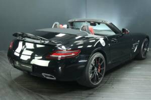 Image 2/30 of Mercedes-Benz SLS AMG Roadster (2012)