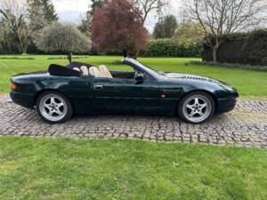 Image 13/44 of Aston Martin DB 7 Volante (1998)
