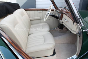 Image 13/38 de Mercedes-Benz 220 Cabriolet A (1955)