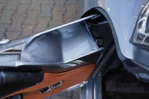 Image 41/50 de Ferrari 330 GT 2+2 (1965)