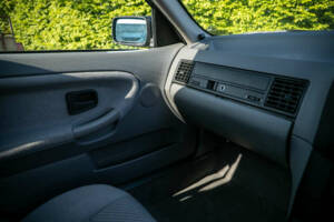 Image 32/50 of BMW 325i (1991)