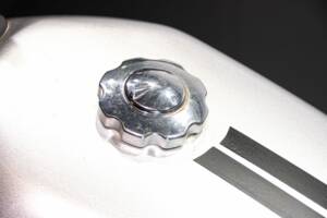 Bild 22/50 von Moto Guzzi V 35 III (1986)